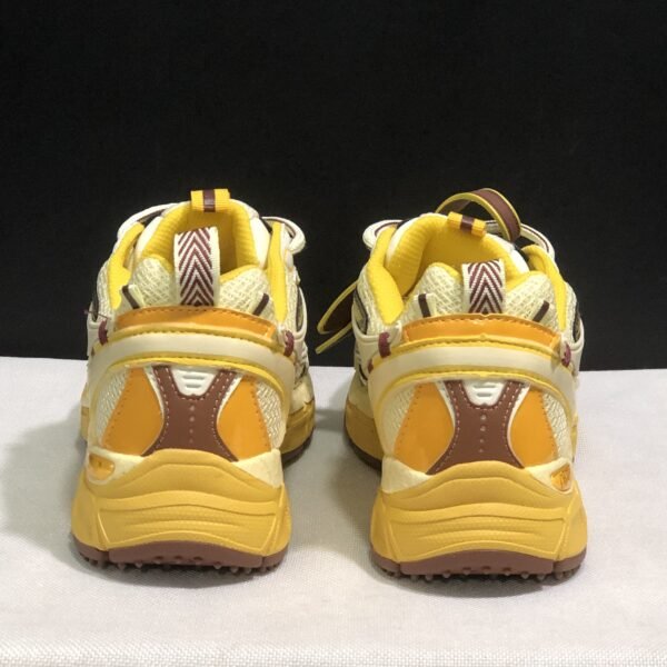 OFF-WHITE Be Right Back - Image 2