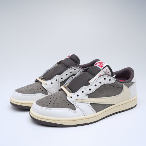 Travis Scott x Air Jordan 1 Low OG SP "Sail and Ridgerock - Image 2