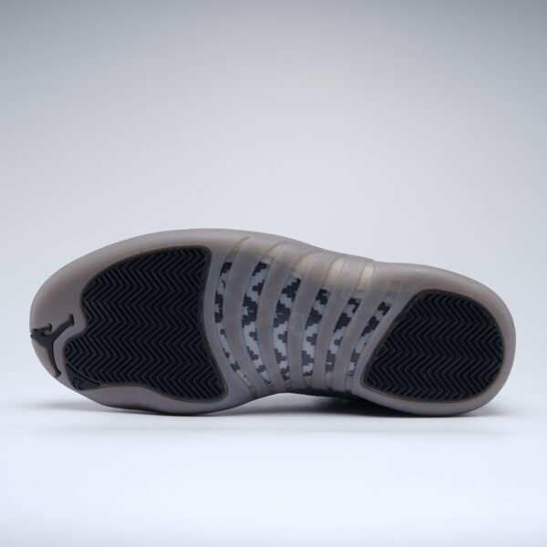 Air Jordan 12 Retro Black wolf grey white - Image 4
