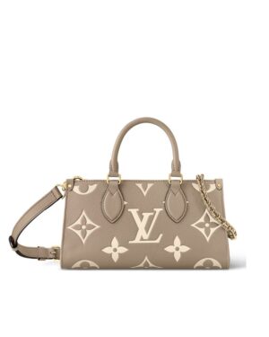 Femme Louis Vuitton Cabas Onthego East West Beige