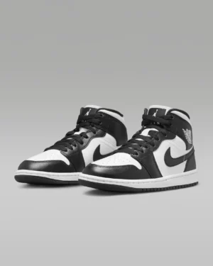 Jordan 1 Mid Women WhiteBlack-Panda Mid (2)